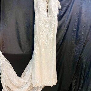 Chic Floral Lace Gown